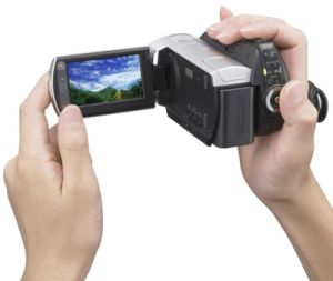 Sony Unveils the New DCR-SR45 Camcorder With an In-built 30 GB Hard Drive!