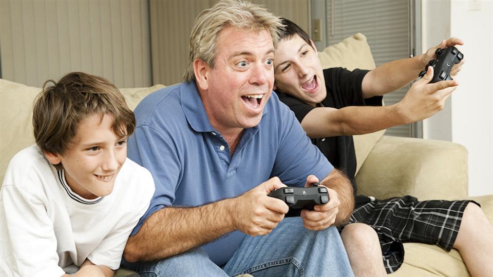 PARENTS SHOULD PLAY ONLINE VIDEO GAMES WITH CHILDREN: ONLINE SAFETY GROUP